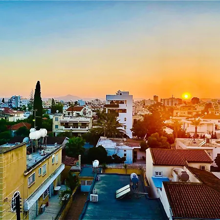 The Penthouse 401 לרנקה